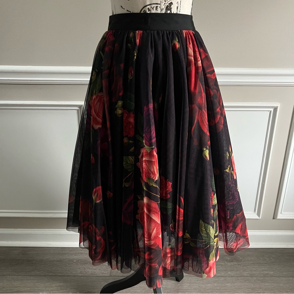 Ted Baker rose print tulle skirt.  Size 1.